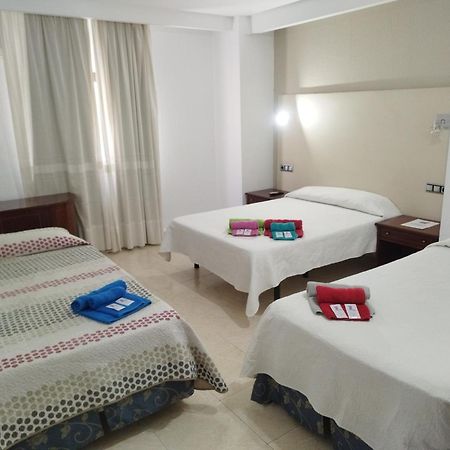 Hotel Nuevo Ara Касерес Екстер'єр фото
