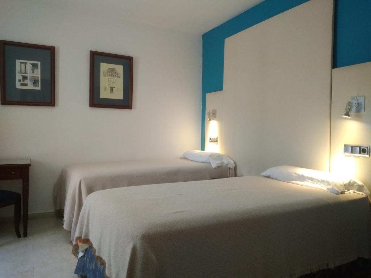 Hotel Nuevo Ara Касерес Екстер'єр фото