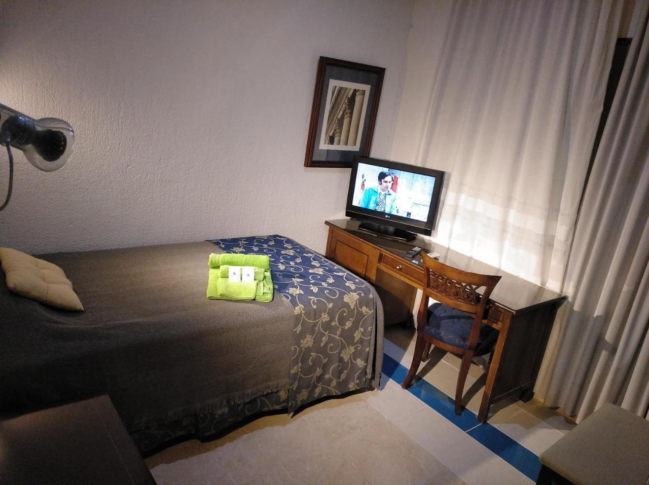 Hotel Nuevo Ara Касерес Екстер'єр фото